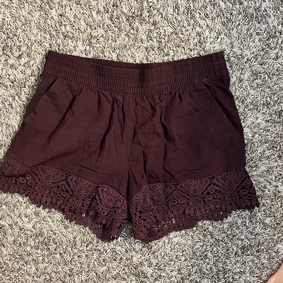 H&M Maroon loose short size 10 thick Lace Detail - Picture 5 of 6